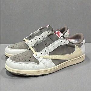 Jordan 1 Retro Low SP ‘Travis Scott Reverse Mocha’